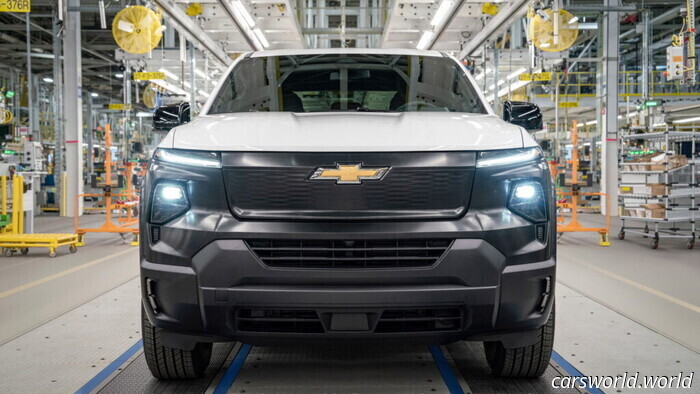 Un piano bizzarro potrebbe vedere Ford e Chevys venduti presso i concessionari giapponesi di Toyota / Carscoops